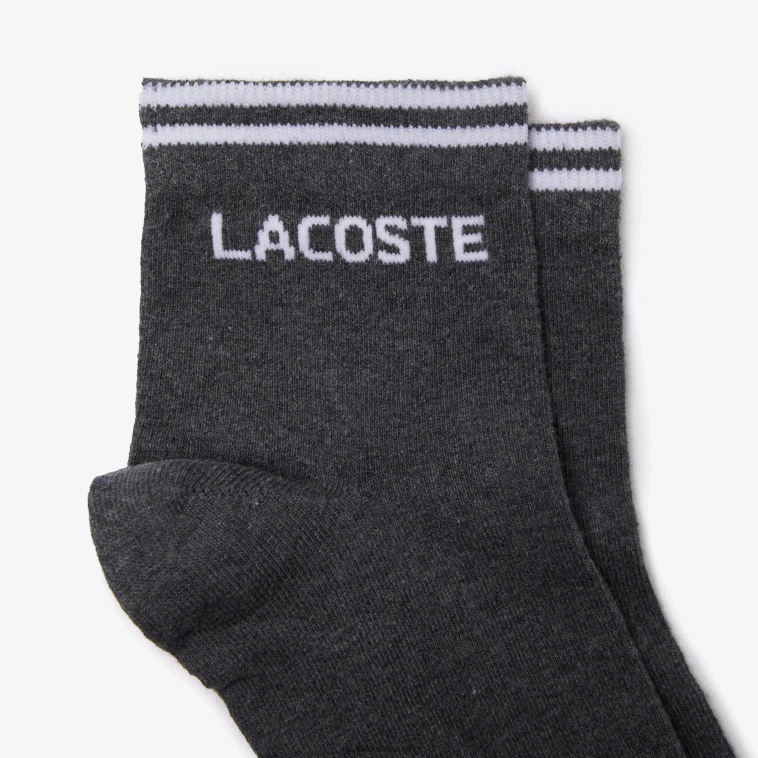 hombres Lacoste gris lomo blanco nkj Pack de dos pares de calcetines sport escotados de algodón N6XZ21671